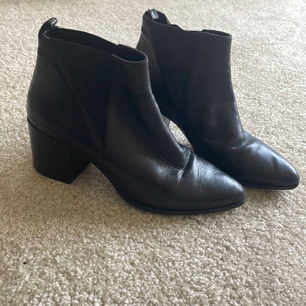 Steven madden leather booties size 9